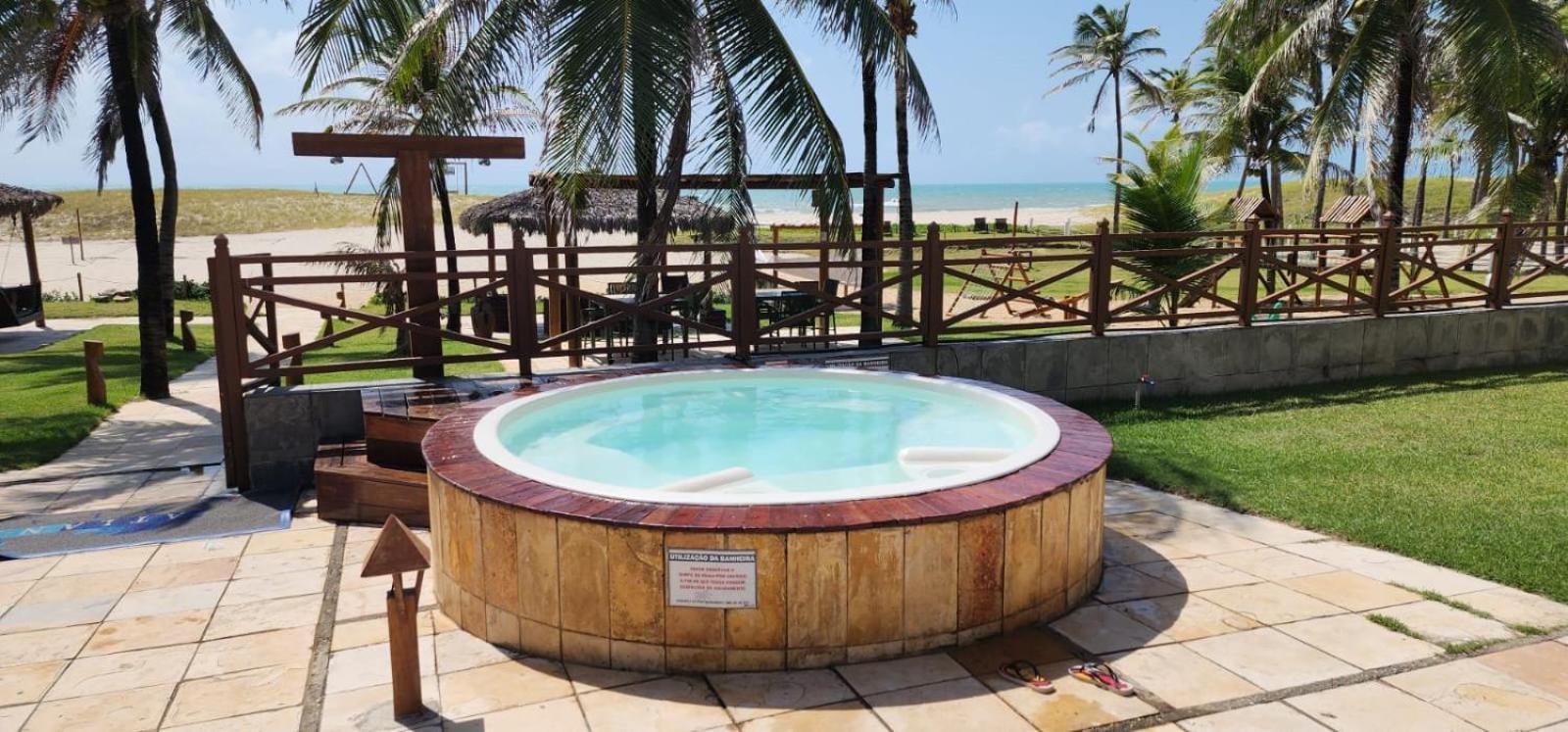 Atlantic Palace Apart-Hotel Aquiraz Exterior photo